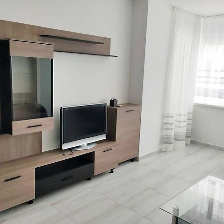 Plaza Apartman - City Center, Free Parking, Free Wifi デブレツェン エクステリア 写真