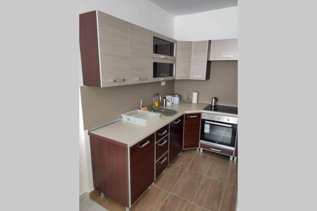 Plaza Apartman - City Center, Free Parking, Free Wifi デブレツェン エクステリア 写真